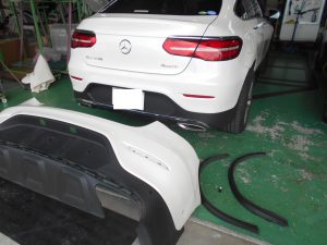 ﾒﾙｾﾃﾞｽﾍﾞﾝﾂGLCﾘｱﾊﾞﾝﾊﾟｰ交換 | 姫路市｜外車の板金・塗装、自動車整備