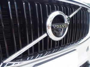 ﾎﾞﾙﾎﾞXC90ﾌﾞﾗｯｸｸﾛｰﾑ調塗装 | 姫路市｜外車の板金・塗装、自動車整備