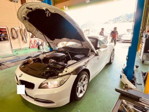 ＢＭＷＺ４水漏れ修理