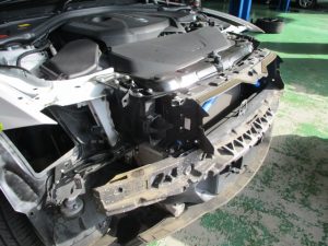 ＢＭＷ３２０ｉツーリングＦ１３ヘッドライト結露修理