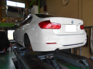 ＢＭＷ３２０ＩＦ３０タイヤ交換