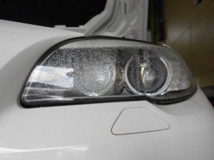 ＢＭＷ５２３ｉＦ１０ヘッドライト曇り