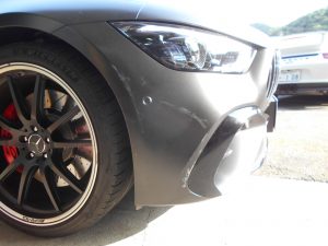 メルセデスベンツＧＴ５３ＡＭＧ designo magno（デジーノマグノ）フロントバンパー交換