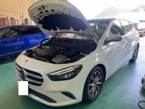 メルセデスベンツＢ２００Ｄ Ｗ２４７ブレーキディスク＆パット交換