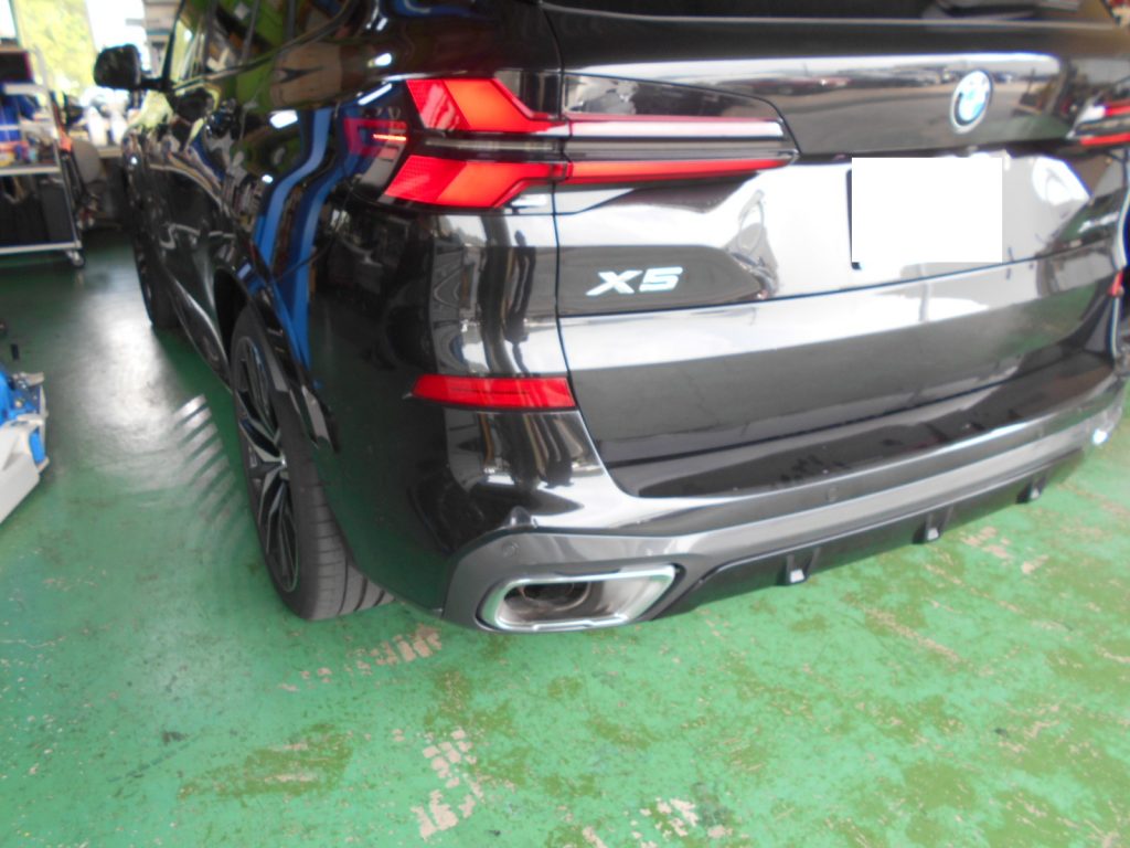 ＢＭＷＸ５ ４０ｄ リアバンパー傷修理