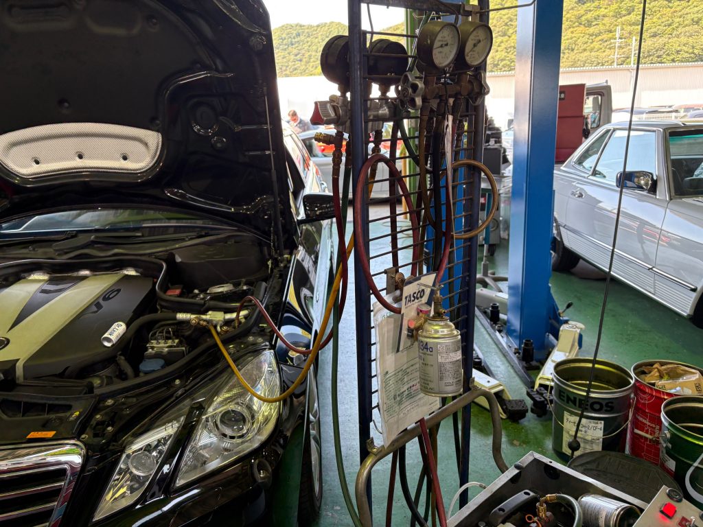 メルセデスベンツＥ３５０ Ｓ２１２エアコン修理